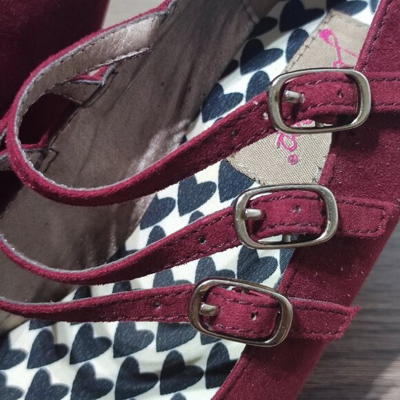 Jellypop Gita Stappy Wedge Flock Sandals Size 7M Maroon Round Toe Comfort - Picture 10 of 13